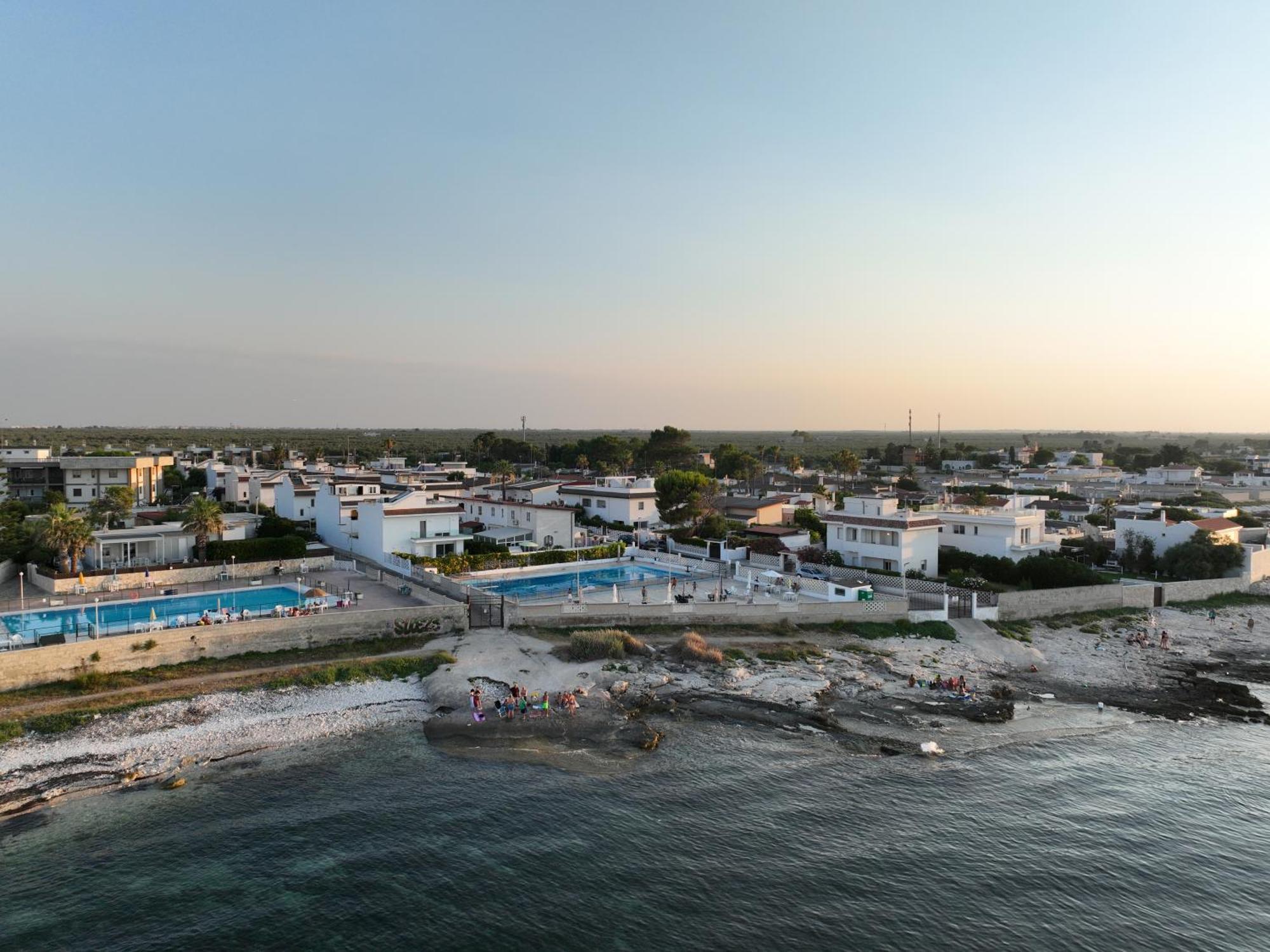 Luca'S House Bed & Breakfast Giovinazzo Bagian luar foto