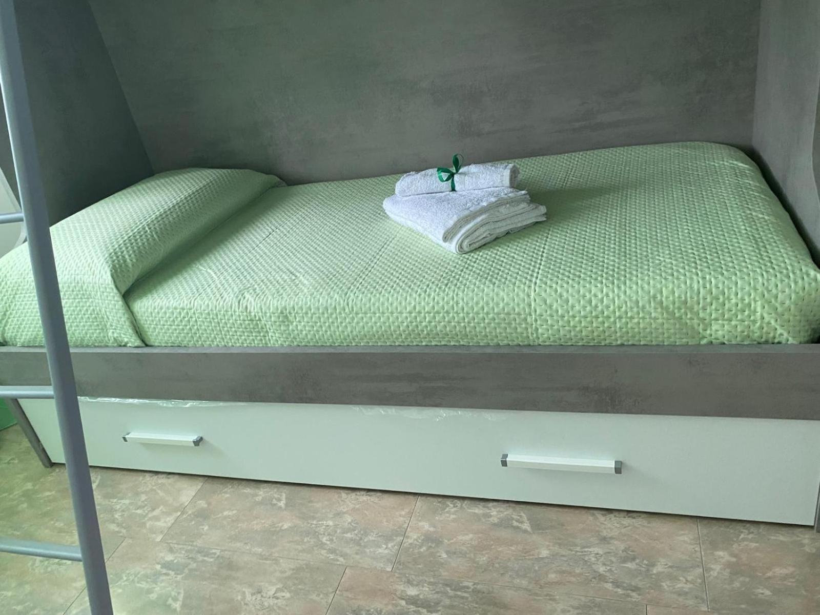 Luca'S House Bed & Breakfast Giovinazzo Bagian luar foto