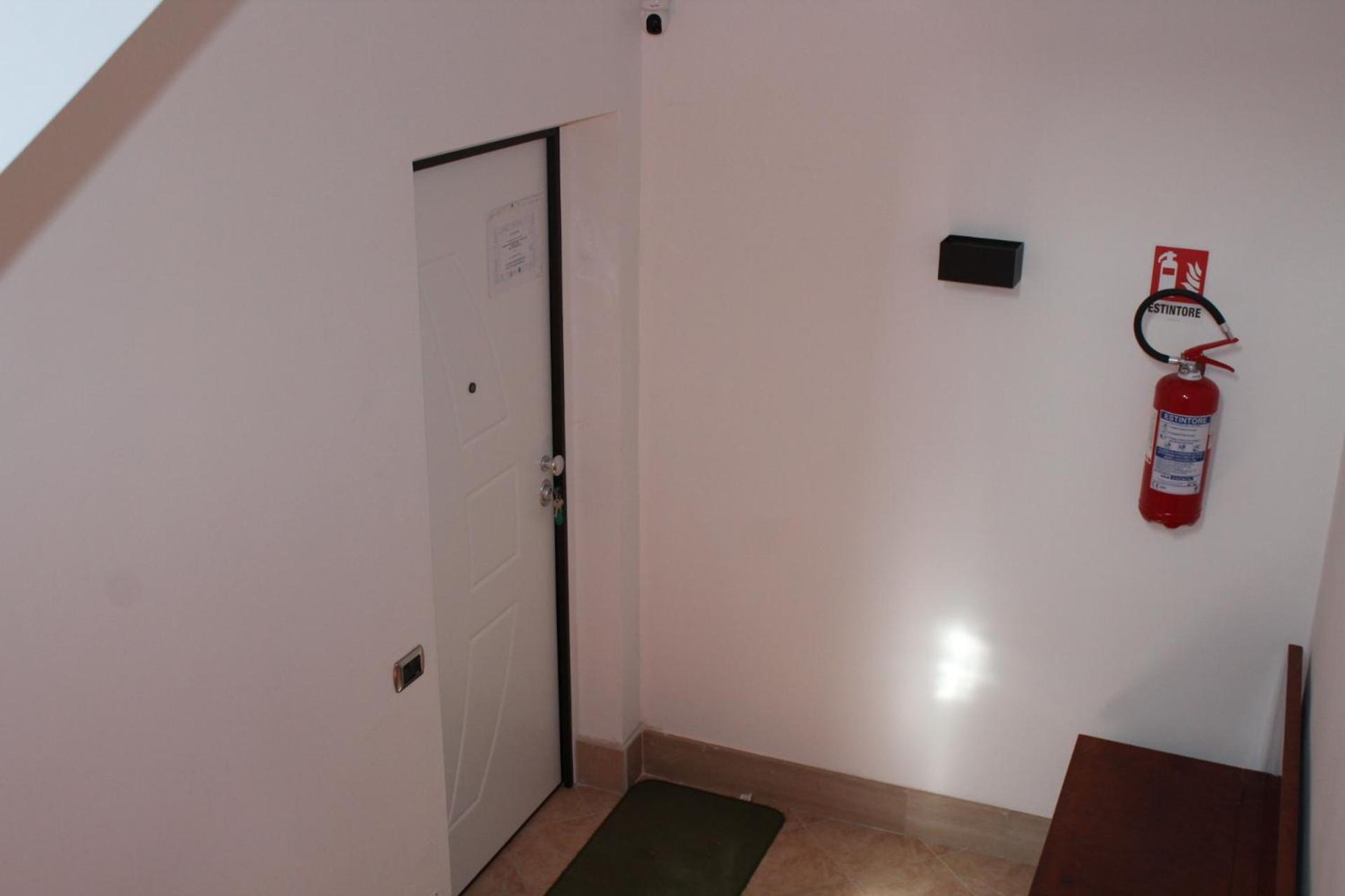 Luca'S House Bed & Breakfast Giovinazzo Bagian luar foto