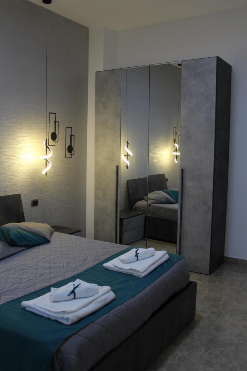Luca'S House Bed & Breakfast Giovinazzo Bagian luar foto