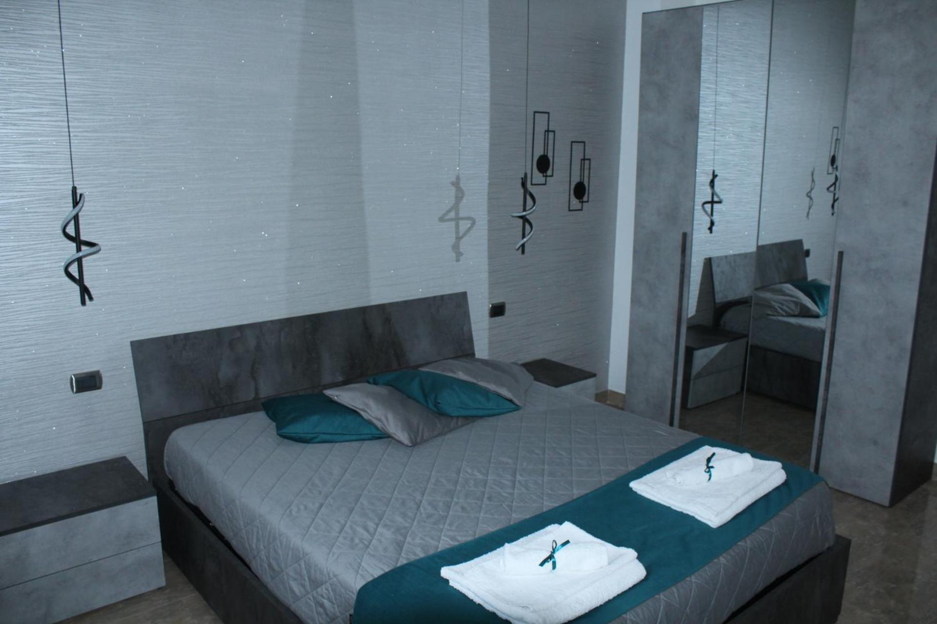 Luca'S House Bed & Breakfast Giovinazzo Bagian luar foto