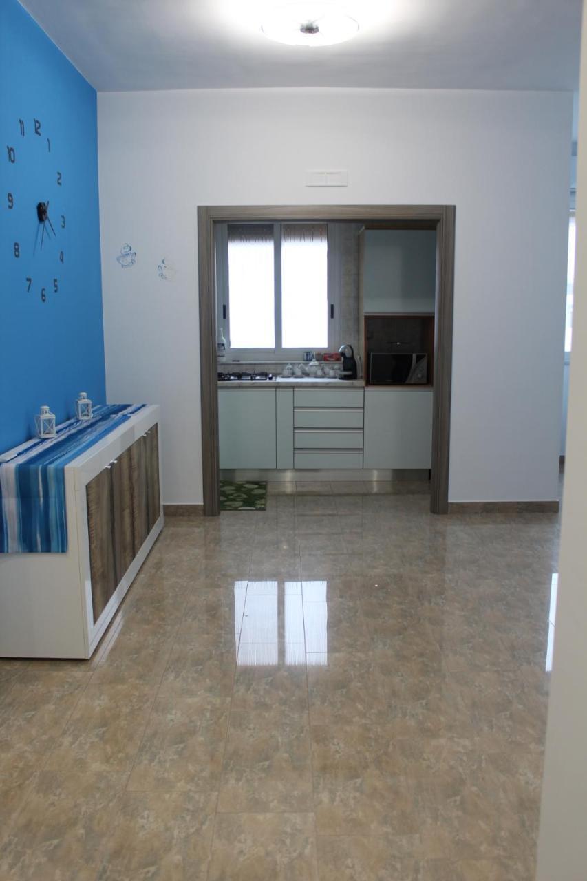 Luca'S House Bed & Breakfast Giovinazzo Bagian luar foto