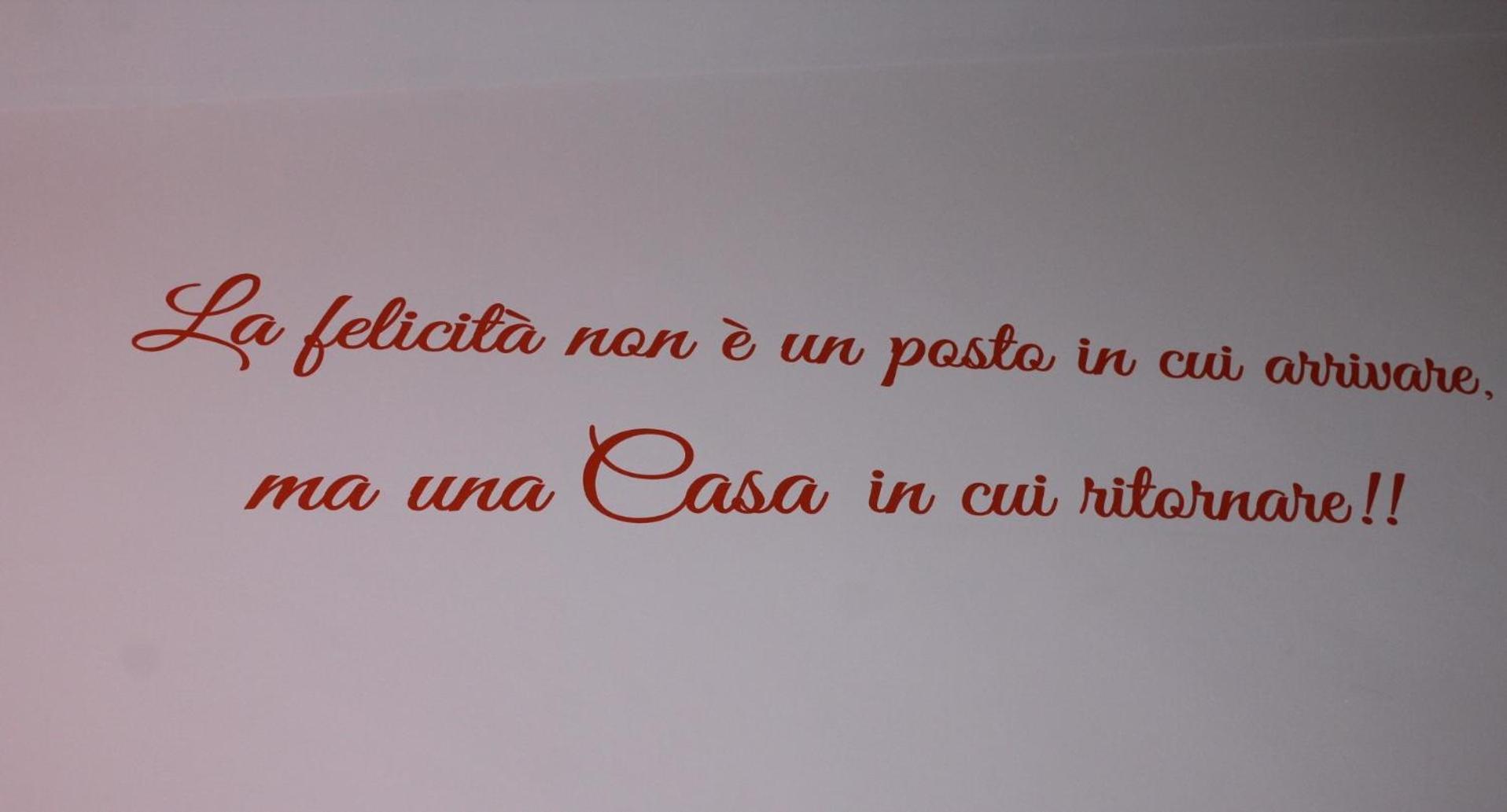 Luca'S House Bed & Breakfast Giovinazzo Bagian luar foto