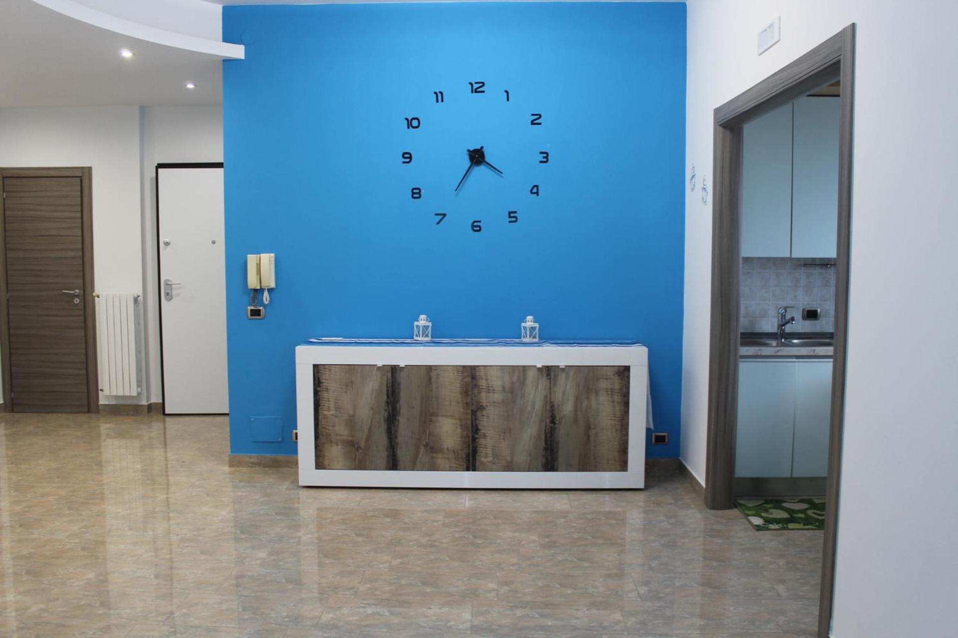 Luca'S House Bed & Breakfast Giovinazzo Bagian luar foto